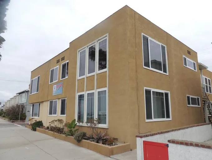 Long Beach, CA - Studio - $1,395.00 Available December 2017  10 Bay Shore Ave for Sale