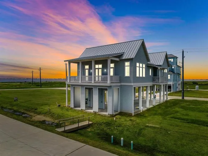 1615 Bay Pointe Dr, Galveston, TX 77554 for Sale