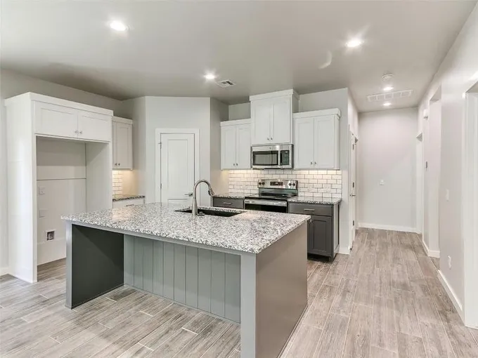 2815 CLIFTON TER, Norman, OK 73071 Single Family Residence For Sale  MLS# 1090956