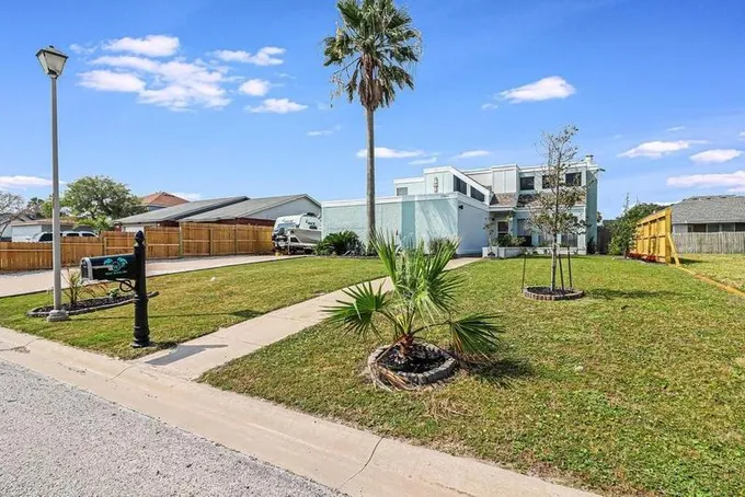 13801 Suntan Ave, Corpus Christi, TX 78418 for Sale