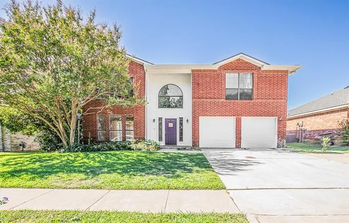 807 Parkhill Dr, Mansfield, TX 76063 for Sale