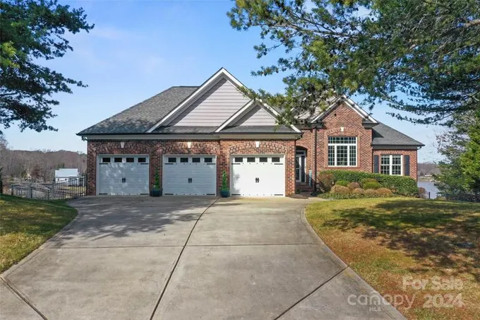 6980 Golden Bay Court, Sherrills Ford, NC 28673 for Sale