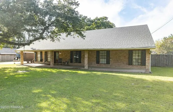 104 HIGDON ST, New Iberia, LA 70563 Single Family Residence For Sale  MLS# 23010888