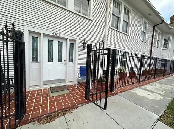 4301 Pitt St - New Orleans, LA 70115 - Home For Rent