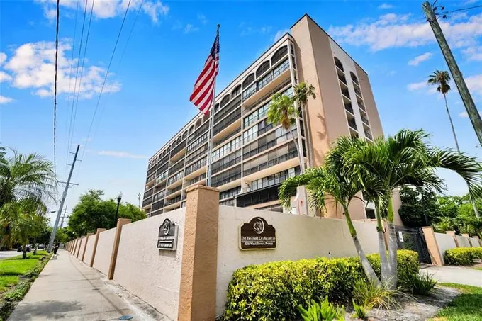 3211 West Swann Avenue, Unit 808, Tampa, FL 33609 for Sale