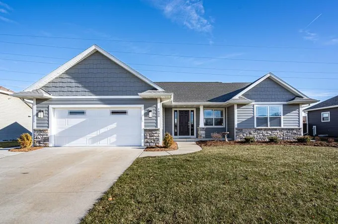 1625 27th Ave, Kenosha, WI 53140 - MLS 1860853 for Sale