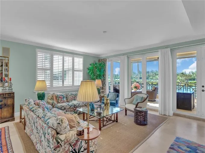 9031 Somerset Bay Lane, Unit 201, Vero Beach, FL 32963 for Sale