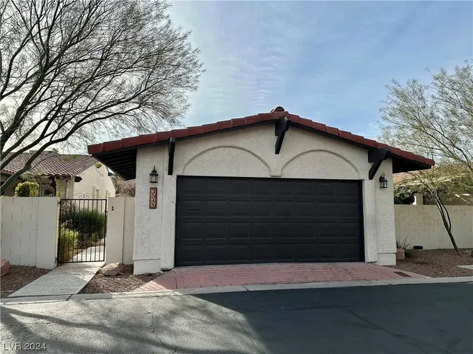 2545 Swan Lane, Las Vegas, NV 89121 for Sale