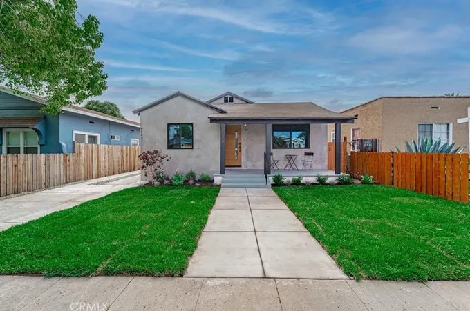 6520 6th Ave, Los Angeles, CA 90043 - MLS DW24013838 for Sale