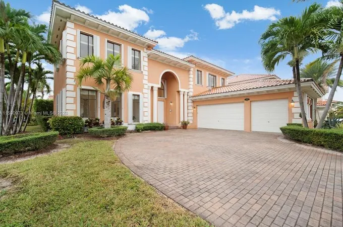 19528 SW 79th Ct, Cutler Bay, FL 33157 - MLS A11500973 for Sale