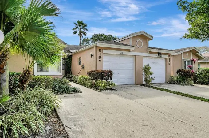 8192 Summerbreeze Ln, Boca Raton, FL 33496  MLS# RX-10953022 for Sale