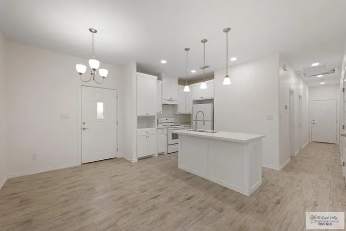 2325 N Valley Circle A, LA FERIA, TX 78559 for Rent
