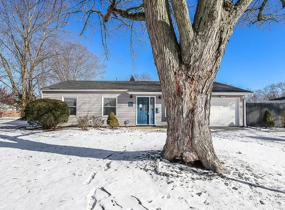 827 N Noble St - Greenfield, IN 46140 - Home For Rent