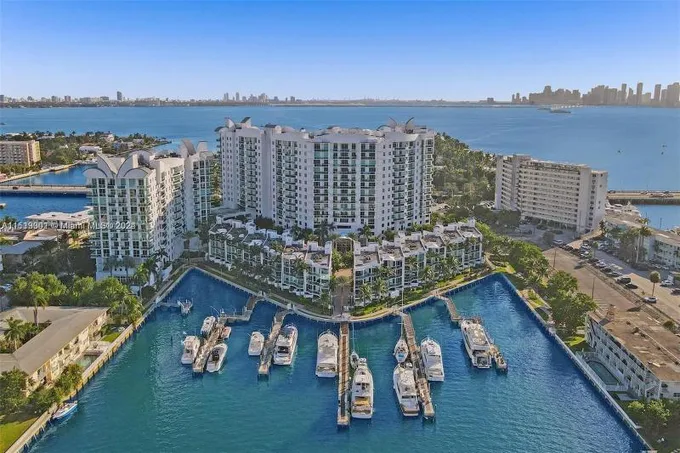 7900 Harbor Island Drive, Unit 1105, North Bay Village, FL 33141 for Sale