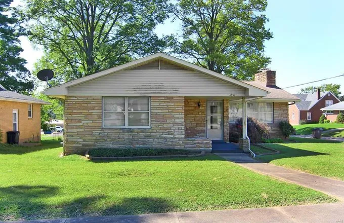 1853 Woodlawn Avenue, Cape Girardeau, MO 63701 for Sale