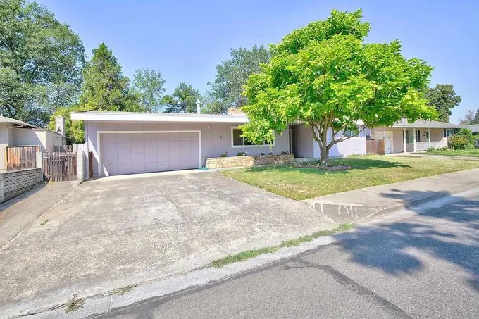 Rachel, CENTRAL POINT, OR 97502  613697955 for Sale