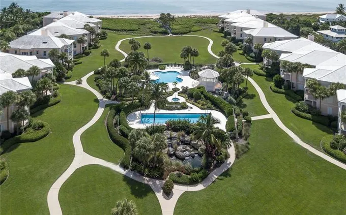 2210 SOUTHWINDS BLVD APT 119, Vero Beach, FL 32963 Condo/Townhouse For Sale  MLS# 274576