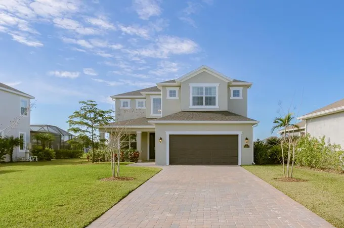 3323 Casare Dr, Melbourne, FL 32940 - MLS 1003431 for Sale