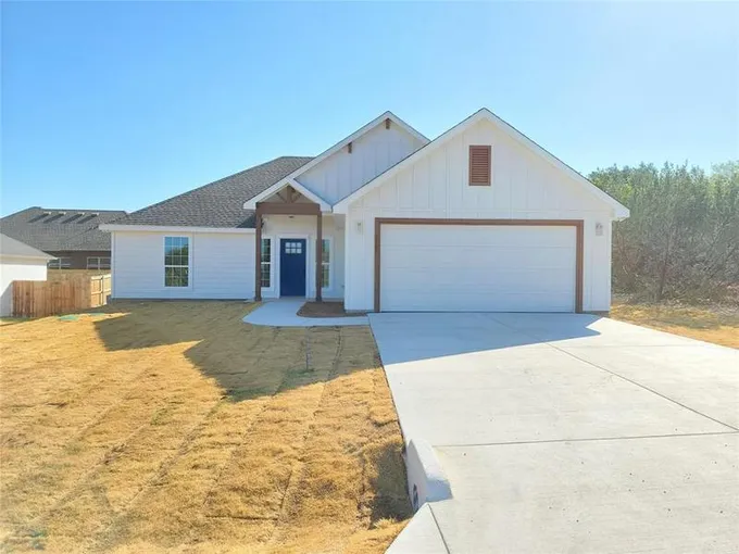 5507 Firewood Trl, Granbury, TX 76048 for Sale