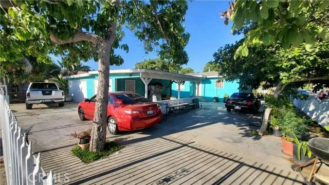 107 E JOHNSON ST, Compton, CA 90220 Multi Family For Sale  MLS# PW24023978
