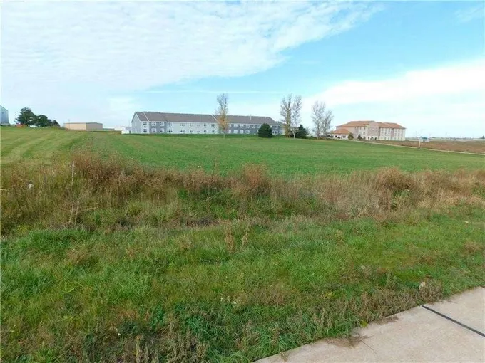 530 Blakely Circle, Grinnell, IA 50112  622224883 for Sale