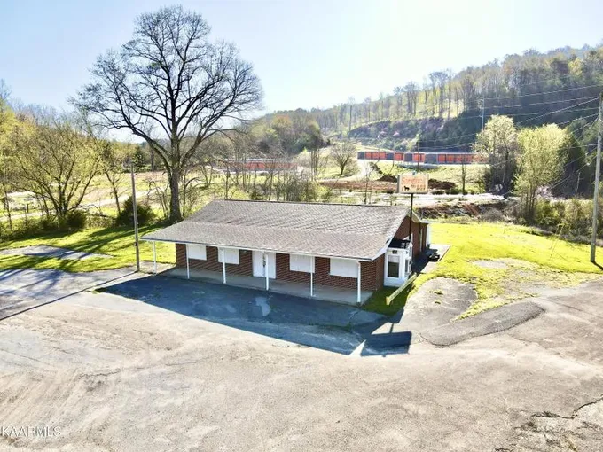New Tazewell, Claiborne County, TN Commercial Property, House for sale Property ID: 418900608