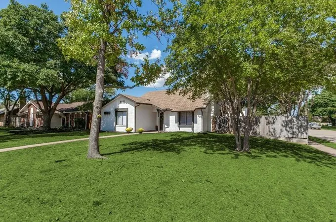3101 Friar Ln, Garland, TX 75044 - MLS 20441611 for Sale
