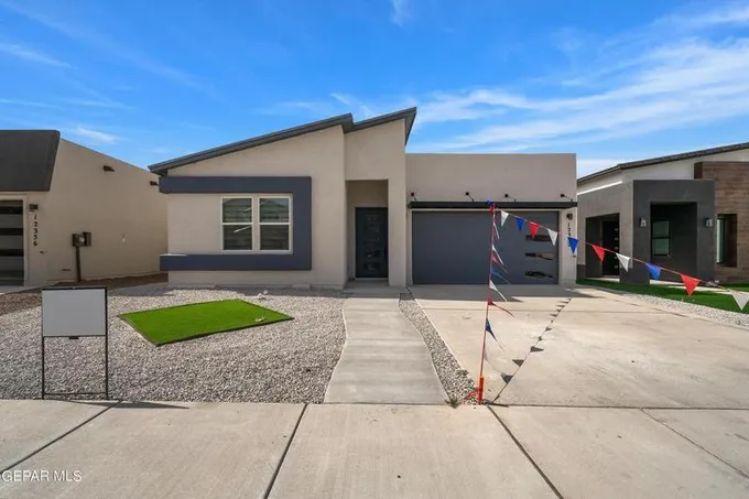 892 CHILLINGTON Road, El Paso, TX 79928 for Sale