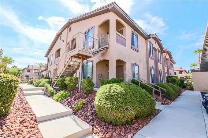 2305 West Horizon Ridge Parkway, Unit 123, Henderson, NV 89052 for Rent