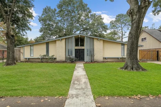 10623 Inwood Dr, Houston, TX 77042  MLS# 46098230 for Sale