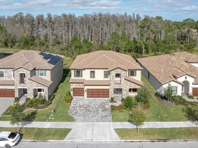 11611 Tallfield Ln, Odessa, FL 33556 - MLS W7860941 for Sale