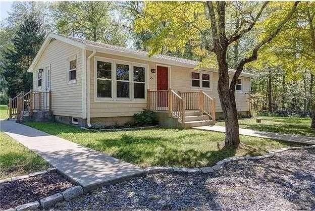 454 Read School House Road, Coventry, RI 02816  625011691 for Sale