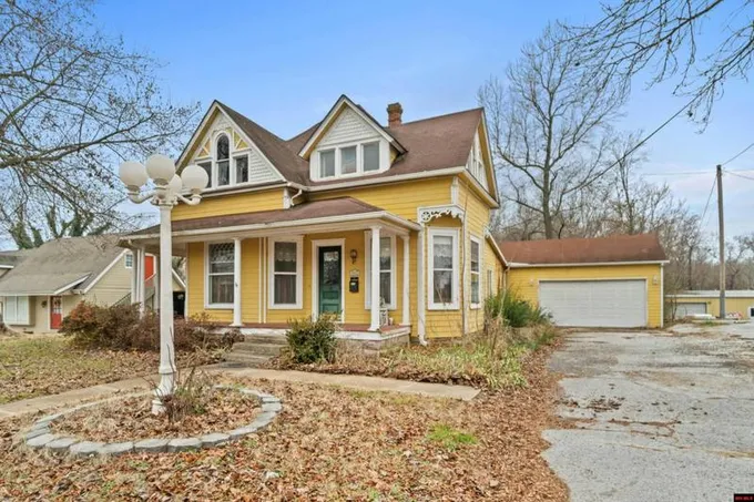 826 S PINE ST, Harrison, AR 72601 Single Family Residence For Sale  MLS# 127926