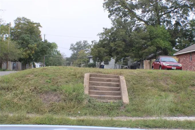 3701 Frank St, Dallas, TX 75210 for Sale