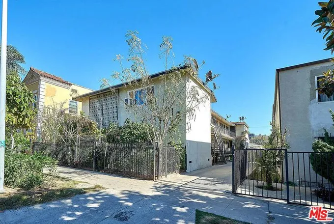 910 S CATALINA ST, Los Angeles, CA 90006 Multi Family For Sale  MLS# 23-336067