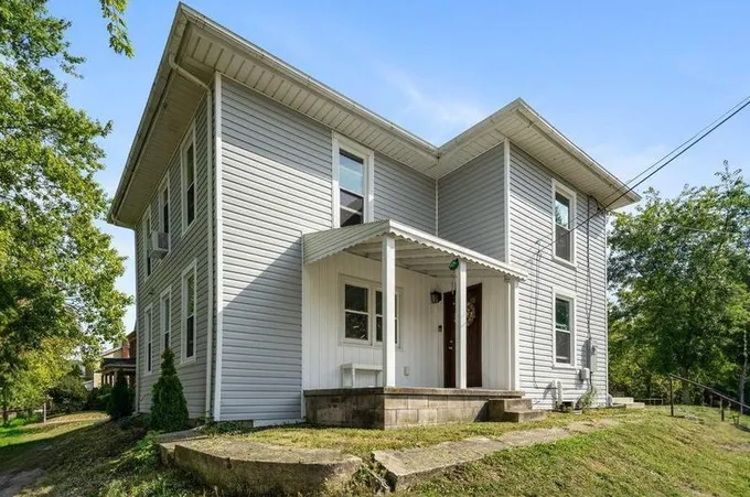 624 W Bucyrus St, Crestline, OH 44827 - MLS 223032876 for Sale