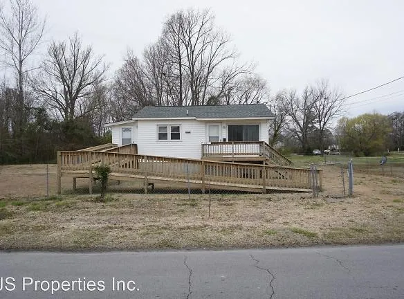 1021 F St - New Bern, NC 28560 - Home For Rent