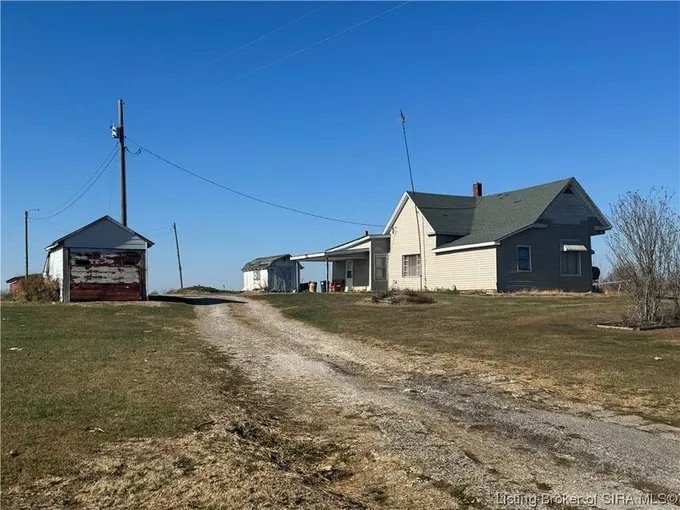 903 North Campbellsburg Livonia Road, Campbellsburg, IN 47108 for Sale