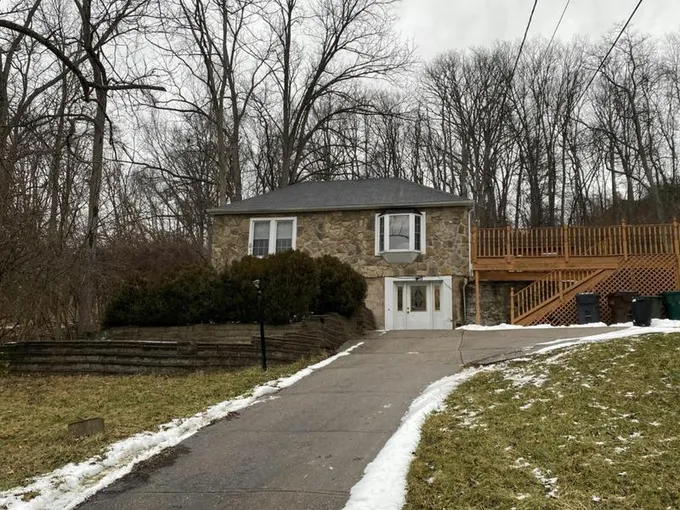 538 MAINE AVE, Fort Thomas, KY 41075 Single Family Residence For Sale  MLS# 620009 for Rent