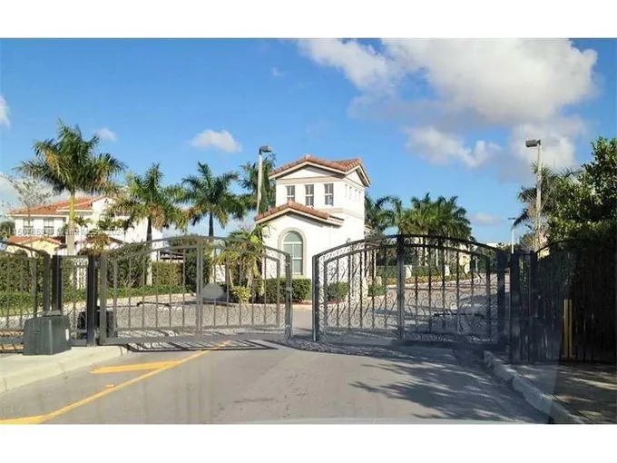 9951 Northwest 10 Terrace, Miami, FL 33172 for Rent
