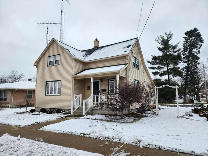 116 S Main St, Burlington, WI 53105  620994591 for Sale