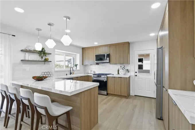 16312 Woodstock Lane, Huntington Beach, CA 92647 for Sale