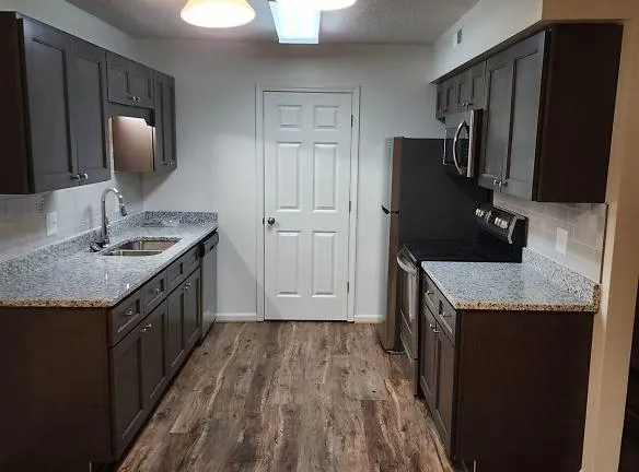 3703 Southbrough Road Apartments - 3703 Southbrough Road - Florence, SC Apartments for Rent
