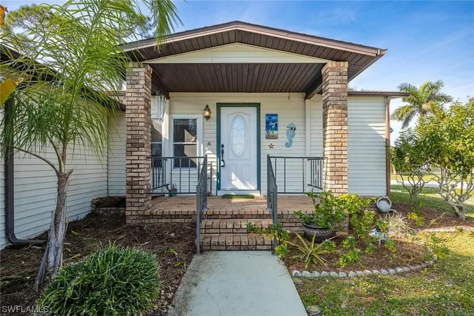 10091 BROKEN WOODS CT, NORTH FORT MYERS, FL 33903 Manufactured Home For Sale  MLS# 223095559