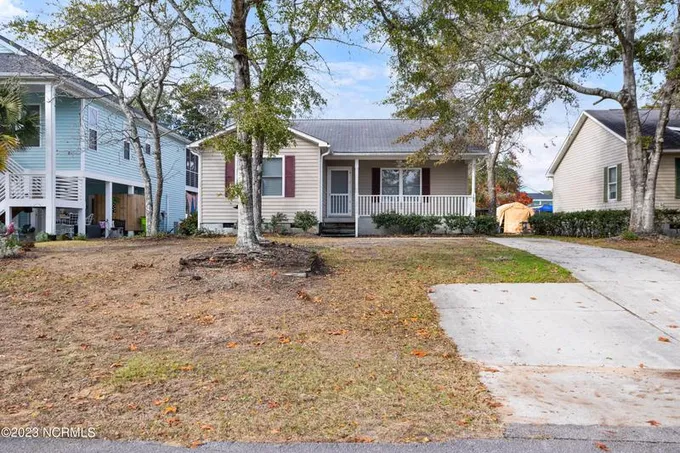 105 Northwest 19th Street, Oak Island, NC 28465 for Sale