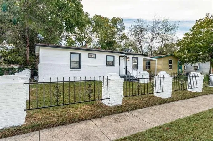 1948 Delga Street, Fort Worth, TX 76102  612412216 for Sale