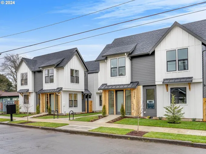 5261 N Oberlin ST 2, Portland OR 97203 for Sale