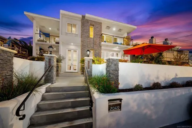 2049 Oxford Ave, Cardiff by the Sea CA 92007 for Sale