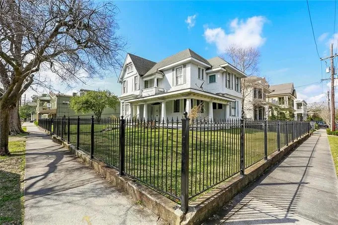 2701 PRYTANIA ST, New Orleans, LA 70130 Single Family Residence For Sale  MLS# 2429820
