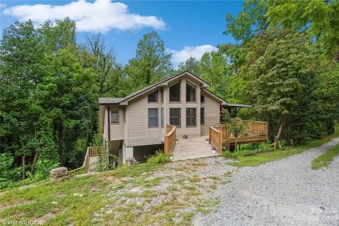 227 Bat Cave Drive, Hendersonville, NC 28792 for Sale
